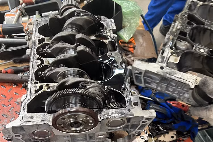 Hyundai SantaFe moi mua da phai 