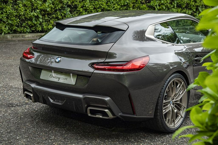 Tuy nhiên theo BMW, mẫu concept độc nhất thế giới này được lấy cảm hứng từ chiếc BMW 328 Touring Coupe, từng chiến thắng giải đua đường trường Mille Miglia năm 1940.