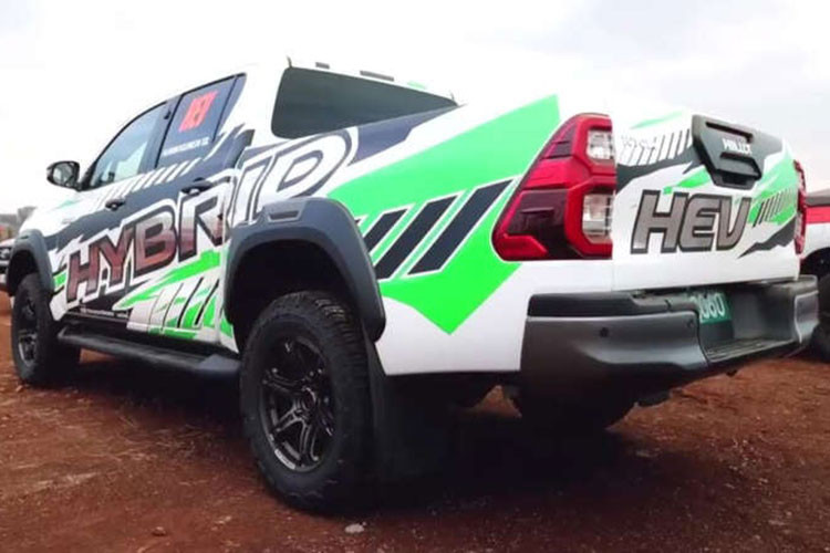 Xe ban tai Toyota Hilux 2024 se co them cong nghe mild-hybrid-Hinh-2