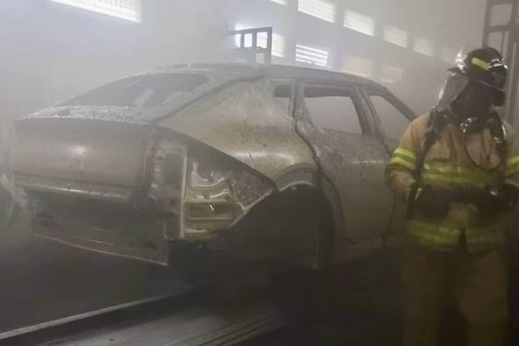 Nhà máy Kia Autoland Hwaseong 3, hiện sản xuất K5, K8 và EV6, đã phải ngừng hoạt động do sự cố cháy ở dây chuyền sơn. Nhà máy sẽ đóng cửa trong một tuần để sửa chữa những hư hỏng nên dự kiến sẽ có sự gián đoạn sản xuất. Ban quản lý nhà máy Kia Hwaseong mới bị hoả hoạn đã ấn định ngày hoạt động trở lại là 7/9.