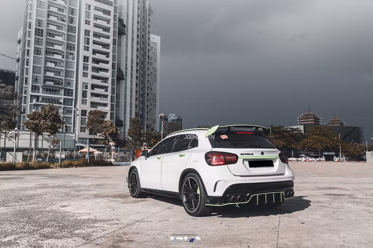 Hiện chưa rõ chủ nhân của chiếc Mercedes-AMG GLA 45 tiền tỷ này đã chi bao nhiêu tiền để nâng cấp xe. Nhưng với những trang bị nói trên, chắc chắn ó sẽ tiêu tốn số tiền là không hề nhỏ.