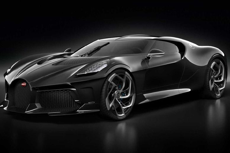  3. Bugatti La Voiture Noire: 13,4 triệu USD (khoảng 314 tỷ đồng) Với mức giá 13,4 triệu USD (khoảng 253,8 tỷ đồng), Bugatti La Voiture Noire là chiếc Bugatti đắt nhất từng được sản xuất. Là phiên bản hiện đại của mẫu Type 57 SC Atlantic, mẫu hypercar này sử dụng động cơ W16 8.0 lít tăng áp kép tương tự như Chiron, sản sinh công suất 1.479 mã lực.