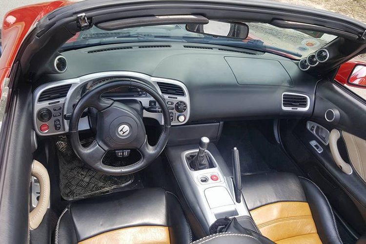 Hãng Honda chỉ dùng từ "đặc biệt" và "đầu bảng" để miêu tả về 2 mẫu xe thể thao của mình. Một trong 2 mẫu xe này được cho là Acura/Honda NSX thế hệ mới. Mẫu xe còn lại được đồn là Honda S2000 thế hệ mới.