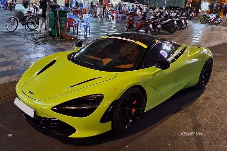 Ngoài ra, chiếc McLaren 720S này còn được nâng cấp lên công suất 835 mã lực và mô-men xoắn cực đại lên đến 930 Nm. Nguyên bản, xe sử dụng khối động cơ V8, tăng áp kép, dung tích 4.0 lít, sản sinh công suất tối đa 710 mã lực và mô-men xoắn cực đại 770 Nm.