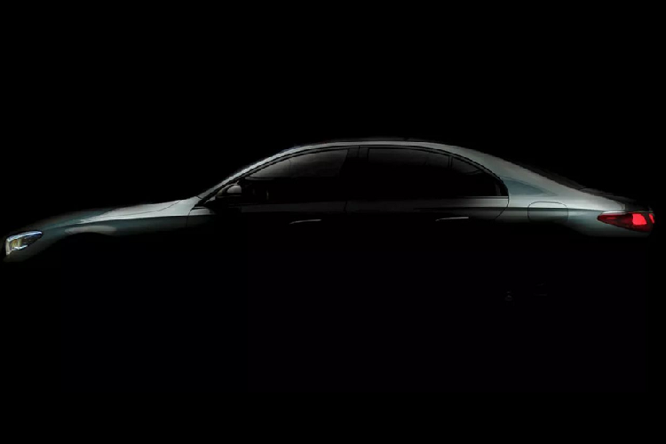 Mercedes-Benz E-Class 2024 ruc rich ra mat ngay trong thang nay-Hinh-2