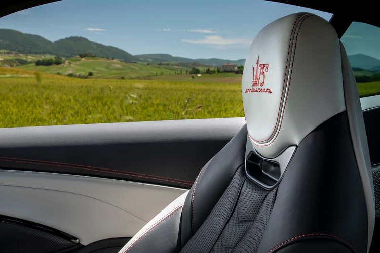 Hiện chưa có chi tiết về giá, nhưng Maserati GranTurismo Trofeo có giá khởi điểm 205.000 USD, tất nhiên phiên bản PrimaSerie sẽ có mức cao hơn nhiều. Được biết sẽ có 75 xe GranTurismo PrimaSerie được sản xuất giới hạn trên toàn thế giới.