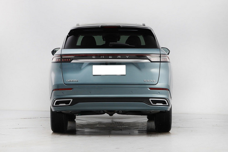 Động cơ đi kèm với hộp số tự động Aisin 8 cấp. Trong tương lai, xe sẽ có thêm phiên bản PHEV với hệ truyền động plug-in hybrid, có thể tăng tốc từ 0-100 km/h trong 4,5 giây và chạy được quãng đường tổng cộng 1.300 km. Thời gian nạp pin từ 30% lên 80% là 18 phút.