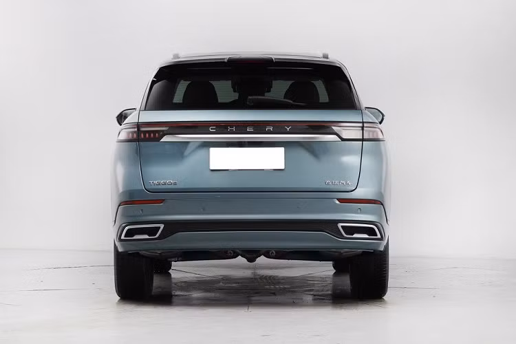 Động cơ đi kèm với hộp số tự động Aisin 8 cấp. Trong tương lai, xe sẽ có thêm phiên bản PHEV với hệ truyền động plug-in hybrid, có thể tăng tốc từ 0-100 km/h trong 4,5 giây và chạy được quãng đường tổng cộng 1.300 km. Thời gian nạp pin từ 30% lên 80% là 18 phút.