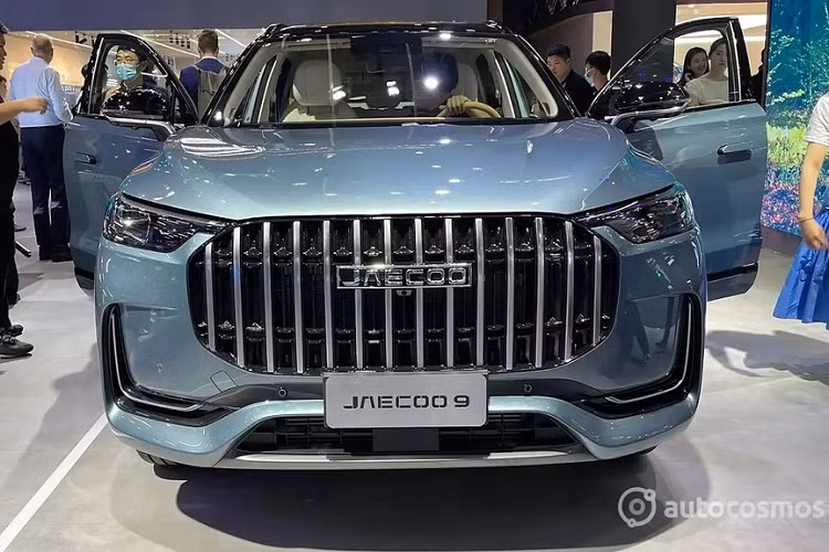 Cả hai mẫu xe của thương hiệu Jaecoo đều không được phát triển mới mà ra đời dựa trên sản phẩm của Chery. Theo đó, Jaecoo 7 là phiên bản quốc tế của Chery TJ-1 dành cho thị trường Trung Quốc. Jaecoo 9 2023 mới lại là phiên bản xuất khẩu sang thị trường nước ngoài của Chery Tiggo 9. Tương tự 7, Jaecoo 9 cũng sẽ được bán ở thị trường Việt Nam trong thời gian tới.