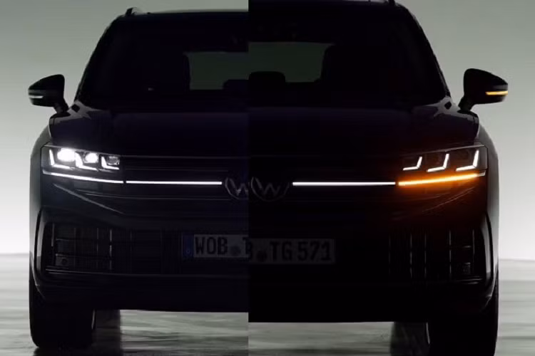 Bên trong Volkswagen Touareg 2024, không gian nội thất về cơ bản là giống phiên bản cũ. Tuy nhiên, xe đã được bổ sung tính năng điều khiển bằng giọng nói nâng cấp và kết nối Android Auto/Apple CarPlay không dây. Trong khi đó, bệ tì tay và cụm điều khiển trung tâm của xe đều được bọc bằng chất liệu mềm mại hơn theo phản hồi từ phía người dùng.