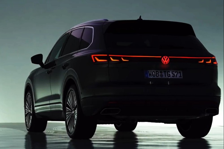 Đáng tiếc là hãng Volkswagen chưa hé lộ thông tin về động cơ của mẫu xe này. Tuy nhiên, hãng Volkswagen từng khẳng định Touareg R eHybrid sẽ tiếp tục được bán trên thị trường.