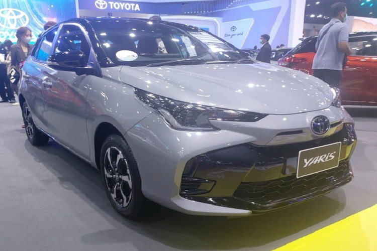 Động cơ của Toyota Vios 2023 tại Việt Nam dự kiến cũng giữ nguyên như cũ. Đây là động cơ xăng 4 xi-lanh thẳng hàng, dung tích 1.5L, sản sinh công suất tối đa 107 mã lực và mô-men xoắn cực đại 140 Nm. Động cơ đi với hộp số sàn 5 cấp hoặc CVT.