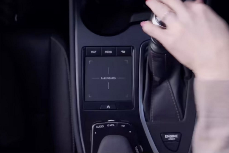 Takero Kato - Chủ tịch bộ phận BEV Factory mới thành lập, cho biết trong Hội thảo kỹ thuật Toyota 2023, mục tiêu của hãng là mang đến cho khách hàng một trải nghiệm đầy kinh ngạc.