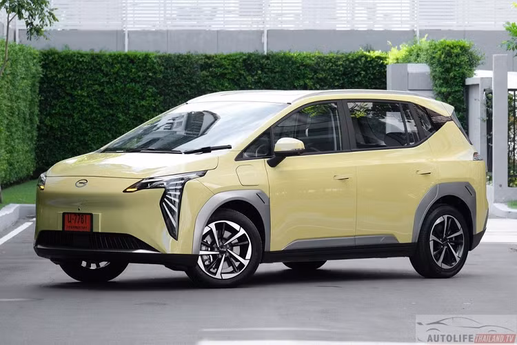 Gu Huinan, Tổng Giám đốc GAC Aion, cho biết tại cuộc họp báo rằng trong tương lai, thương hiệu này sẽ dần hiện thực hóa hoạt động sản xuất và bán hàng nội địa hóa tại Thái Lan, giúp Thái Lan đẩy nhanh quá trình chuyển đổi để trở thành trung tâm xe điện của Đông Nam Á.