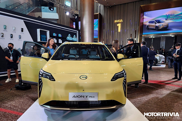 Vào tháng 7, một phái đoàn từ Hành lang kinh tế phía Đông (EEC) của Thái Lan đã đến thăm lại GAC Aion và hai bên đã thảo luận sâu về các vấn đề sản xuất và đầu tư địa phương. Sau đó vào ngày 21 tháng 8, lô 100 chiếc đầu tiên của phiên bản Aion Y Plus với vô lăng nằm phía bên phải đã được chuyển đến Cảng Laem Chabang ở Thái Lan từ Cảng Nansha ở Quảng Châu.