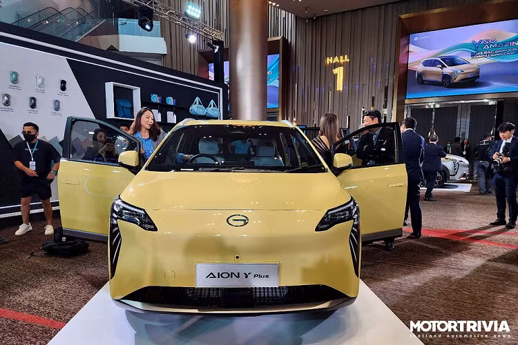 Vào tháng 7, một phái đoàn từ Hành lang kinh tế phía Đông (EEC) của Thái Lan đã đến thăm lại GAC Aion và hai bên đã thảo luận sâu về các vấn đề sản xuất và đầu tư địa phương. Sau đó vào ngày 21 tháng 8, lô 100 chiếc đầu tiên của phiên bản Aion Y Plus với vô lăng nằm phía bên phải đã được chuyển đến Cảng Laem Chabang ở Thái Lan từ Cảng Nansha ở Quảng Châu.
