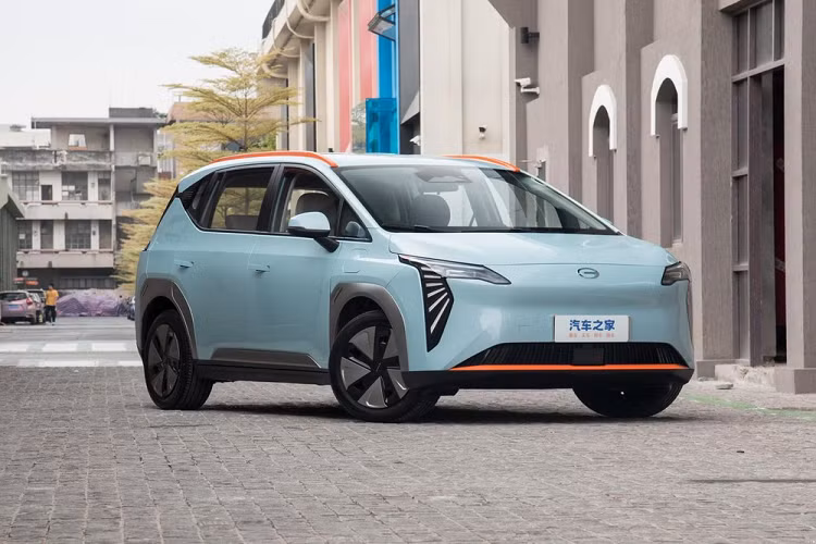 Hệ thống an toàn thuộc nhóm ADAS bao gồm, hệ thống điều khiển hành trình thông minh với các chức năng như, hỗ trợ lái xe trên đường cao tốc, hệ thống phanh tự động và hệ thống bám theo xe, có chức năng giữ khoảng cách với xe phía trước, cuối cùng là hệ thống hỗ trợ đỗ xe thông minh với camera toàn cảnh 360 độ…