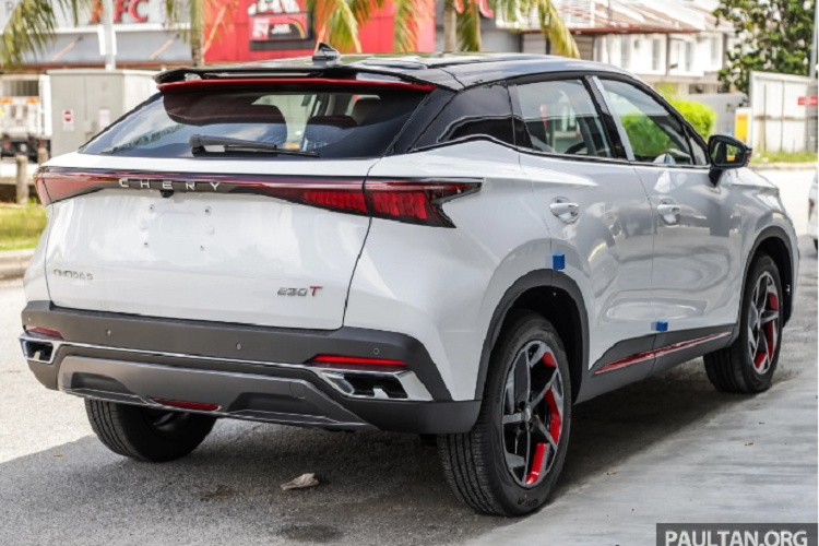 Dự kiến, Omoda 5 sẽ về Việt Nam trong tháng 8/2023 tới đây, song chưa có thông tin chính thức về giá bán. Trước đó, hãng Chery liên tục thăm dò thị trường Việt Nam để tìm cơ hội hợp tác liên doanh và phân phối. 