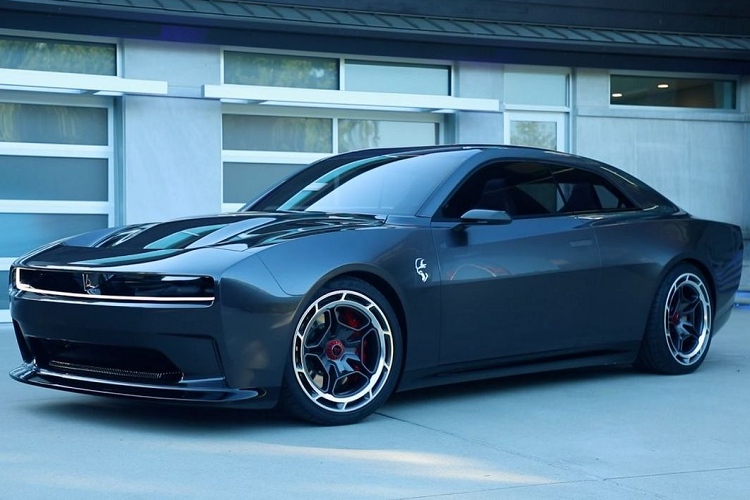 Đáng chú ý, cả 3 thương hiệu này đều cùng thuộc nhà sản xuất Fiat Chrysler (FCA) - một phần của tập đoàn Stellantis mới hình thành thông qua việc sáp nhập FCA và PSA Group cách đây ít năm. Top 10 thương hiệu có chất lượng ban đầu tốt nhất còn có 4 mẫu xe đến từ tập đoàn General Motors (GM), gồm: Buick, Chevrolet, GMC và Cadillac. Các nhà sản xuất ô tô đến từ Đức, Nhật Bản và Hàn Quốc chỉ có 1 đại diện xuất hiện trong danh sách là Porsche, KIA và Lexus.