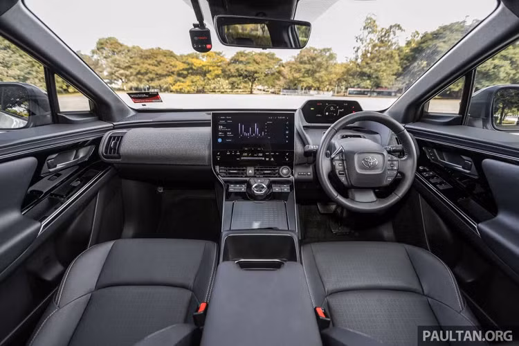 Thông tin chi tiết về trang bị cũng như giá xe Toyota bZ4X sẽ được công bố khi ra mắt tại Malaysia trong năm sau.