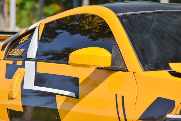 Động cơ xe được nâng cấp bằng bộ tăng áp kép Greddy, tăng công suất thêm 150 mã lực. Xe có khả năng đạt vận tốc tối đa tới 250km/h cùng với khả năng drift cực đỉnh nhờ được trang bị hệ dẫn động cầu sau.