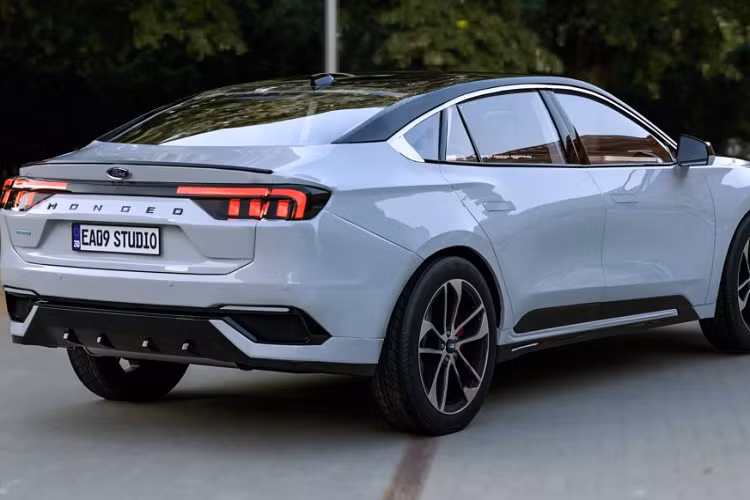 Chỉ có mâm xe được tinh chỉnh nhẹ. Xe mới sẽ có 3 kiểu mâm với kích cỡ khác nhau là 17, 18 và 19 inch. Logo EcoBoost 245 ở phần đuôi xe mới cũng bị loại bỏ. So với mẫu 2.0T, Ford Mondeo 2024 bản 1.5T được bổ sung thêm 2 màu mới, tăng thêm sự tươi mới.