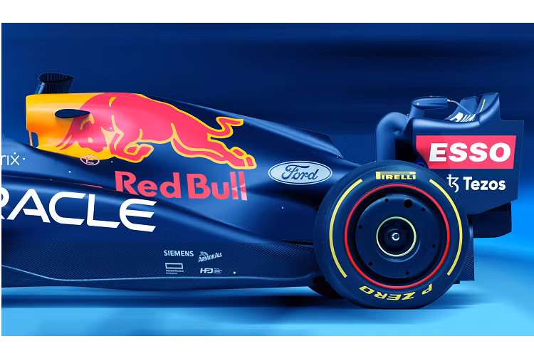 Với các quy định mới về động cơ của F1 từ giải đua năm 2026, cho phép sử dụng năng lượng điện và nhiên liệu bền vững 100% đã giúp Ford một lần nữa trở lại với giải đua. Ford không lập đội đua riêng, thay vào đó nhà sản xuất ôtô đến từ Mỹ sẽ hợp tác cùng đội đua nước Áo - Red Bull Racing.