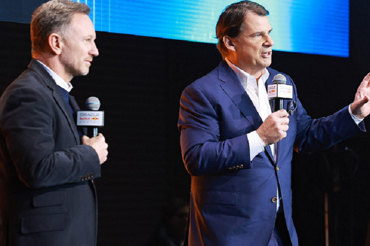 Ford trở lại F1 với tư cách là “đồng phát triển” đơn vị năng lượng (power unit) phát triển thế hệ tiếp theo của dòng động cơ hybrid từ năm 2026, hệ truyền động riêng, công nghệ pin và động cơ điện cho Oracle Red Bull Racing và Scuderia Alpha Tauri từ năm 2026 đến năm 2030.