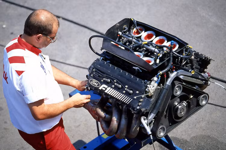 "Ford đang trở lại đỉnh cao của môn thể thao này, đưa truyền thống đổi mới, bền vững và điện khí hóa lâu đời của Ford đến một trong những giai đoạn dễ thấy nhất trên thế giới."