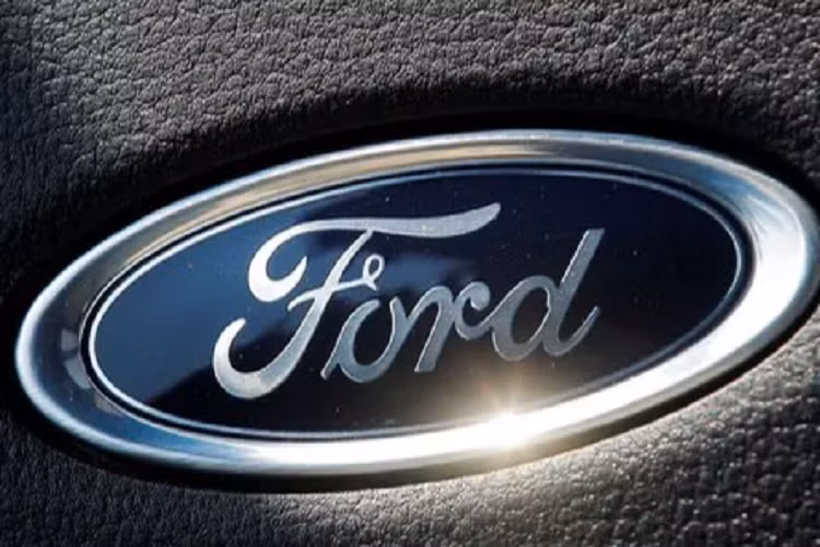 Mùa giải F1 2023 sẽ bắt đầu từ ngày 3/3 với chặng đua ở Bahrain. Giải đấu F1 2023 có tổng cộng 23 chặng đua, nhiều nhất từ trước đến nay trong lịch sử F1.