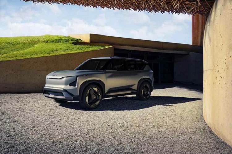 Theo một số nguồn tin, Kia EV5 được bán ở Trung Quốc với giá khởi điểm khoảng 40.000 USD (tương đương 950 triệu đồng).