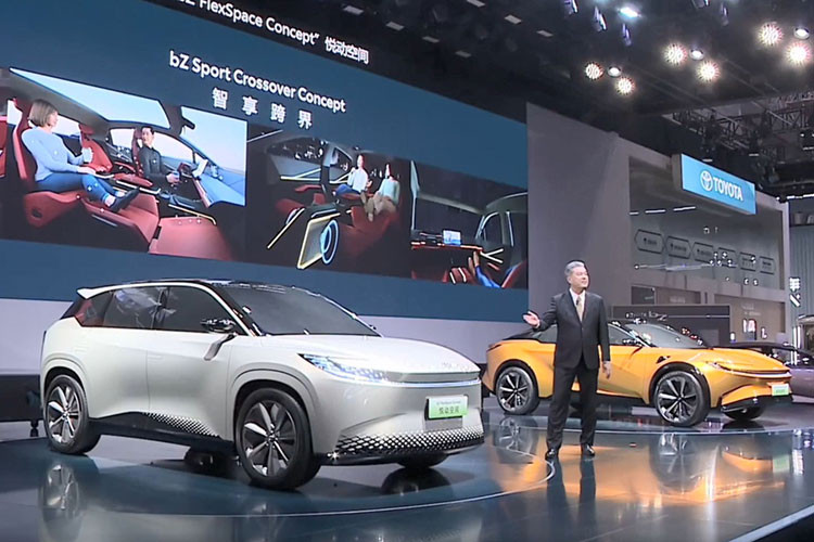 Toyota không tiết lộ bất kỳ chi tiết nào liên quan đến hệ thống truyền động của bZ Sport Crossover và bZ FlexSpace. Hiện cũng chưa rõ bản thương mại của hai mẫu xe trên là sản phẩm dành riêng cho thị trường Trung Quốc hay bản quốc tế mở bán rộng rãi trên toàn cầu.