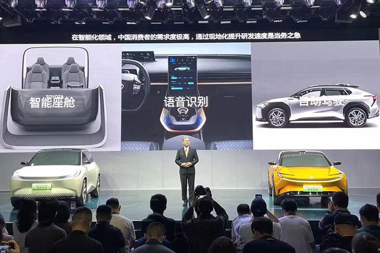 Theo Motor1, thiết kế ngoại thất của Toyota bZ Sport Crossover và bZ FlexSpace phiên bản concept tại Triển lãm ô tô Thượng Hải 2023 sẽ không có quá nhiều điều khác biệt so với phiên bản thương mại.