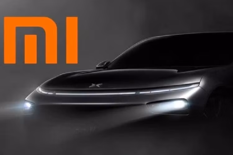 Việc Xiaomi bước chân vào ngành công nghiệp sản xuất ôtô điện vấp phải nhiều thách thức. NDRC phải mất đến hơn 2 năm để thông qua đơn cấp phép của Xiaomi bởi những lo ngại về tình trạng sản xuất dư thừa trong khi nhu cầu sụt giảm.