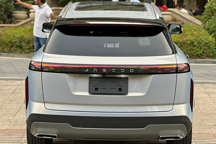 Hệ truyền động này cho phép xe chạy được quãng đường tối đa 1.200 km đồng thời chỉ tiêu thụ lượng xăng trung bình 1 lít/100 km. Thời gian tăng dung lượng pin của phiên bản PHEV từ 30% lên 80% là 18 phút.