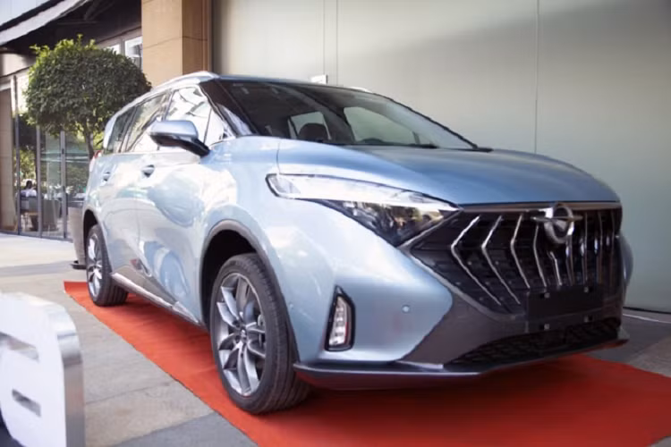 Xe được trang bị động cơ xăng với 2 tùy chọn gồm động cơ 1.5 Turbo công suất 162 mã lực, mô-men xoắn 240 Nm và động cơ 1.6 T-GDI công suất 192 mã lực, mô-men xoắn 293 Nm. Cả hai sẽ đi kèm hộp số tự động 6 cấp. Theo đó, mức giá dự kiến của Haima 7X sẽ dao động trong khoảng 700 - 800 triệu đồng.