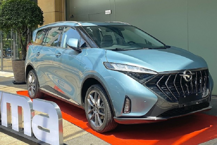 Nếu mức giá trên là thật, thì mẫu xe Trung Quốc này đang có giá cao hơn đáng kể so với các đối thủ cùng phân khúc như Mitsubishi Xpander (555-688 triệu đồng), Toyota Veloz (658-698 triệu đồng). Sản phẩm thứ 3 mà hãng xe Trung Quốc muốn giới thiệu tại Việt Nam lần này là chiếc Haima S8