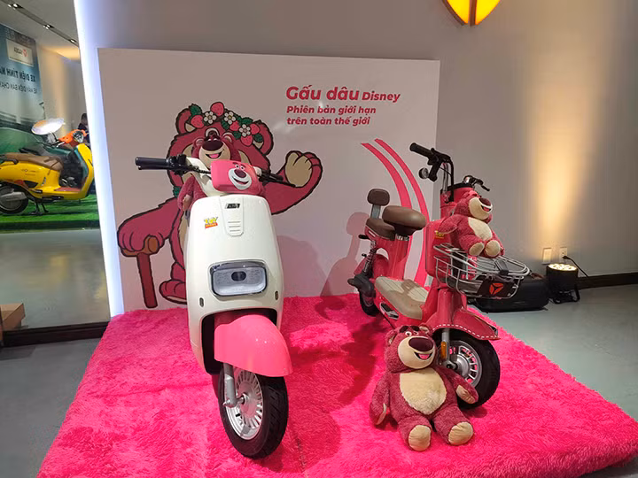 Tại khu công nghiệp này, sẽ có một trung tâm nghiên cứu và phát triển được thiết lập, bao gồm R&amp;D về hệ thống cung cấp điện, xây dựng khung xe, vật liệu và ắc quy. Về công nghệ nhà máy, chuỗi sản xuất sẽ bao gồm toàn bộ quy trình đúc ép, phủ sơn, hàn và lắp ráp. Nhà máy sẽ có các dây chuyền sơn quy mô lớn với kỹ thuật sơn và phun sơn cấp xe ôtô.