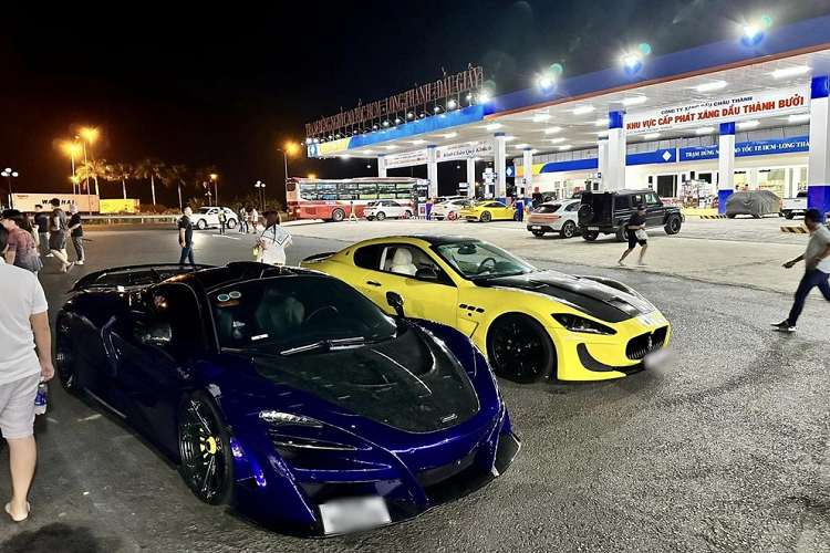 Siêu xe McLaren 720S N-Largo Noivtec và Maserati GranTurismo.