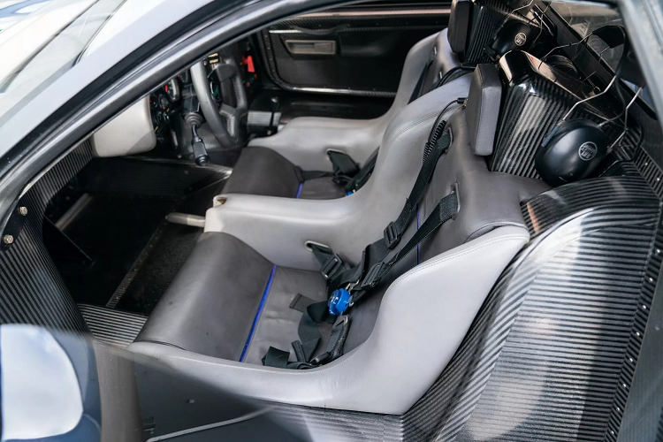 Lực lượng mới đã chính thức hợp tác và đồng sáng lập JaguarSport sau chiến dịch thành công trước XJS trong European Touring Car Championship - (Giải vô địch xe du lịch châu Âu). Thành công đỉnh cao với chiếc Jaguar TWR XJR-9 giành vị trí dẫn đầu cả hai giải Le Mans và Daytona vào năm 1988 và 1990.