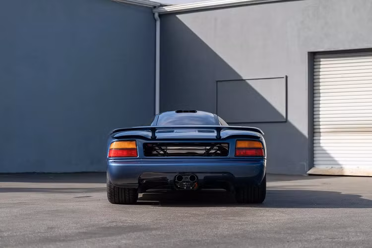 Thật vậy, những điều tưởng tượng đó đã trở thành hiện thực với việc Jaguar tung ra loạt cuộc đua riêng vào năm 1991, người chiến thắng trong cuộc đua cuối cùng tại Spa-Francorchamps giành được giải thưởng trị giá 1 triệu đô la. Vào thời điểm quá trình sản xuất kết thúc, khoảng 53 chiếc XJR-15 đã được sản xuất.