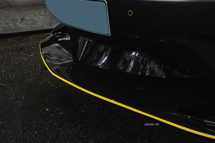 Khoang hành lý phía sau của xe có dung tích 391 lít, kết hợp với cốp trước cho tổng sức chứa lên tới 570 lít, rộng nhất trong tất cả các mẫu xe mang thương hiệu McLaren.