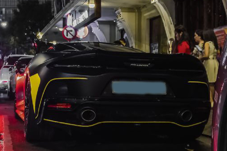 So với các mẫu xe McLaren khác, ngoại hình chiếc McLaren GT khác biệt nhờ có thân dài, trang nhã. McLaren GT dài gần 4,7 mét, lớn hơn hẳn những mẫu xe khác thuộc phân khúc Sport Series và Super Series.