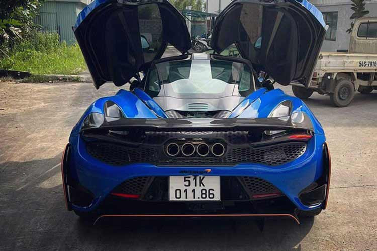 Là phiên bản đua drag đỉnh hơn của 720S, siêu xe McLaren 765LT dùng động cơ V8, tăng áp kép, dung tích 4.0L nhưng tạo ra công suất tối đa 755 mã lực và mô-men xoắn cực đại 800 Nm. So với McLaren 720S, 765LT mạnh hơn 45 mã lực và 30 Nm. 