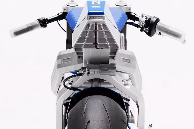 Hiện NUEN chưa công bố giá bán xe môtô điện NU-E, tuy nhiên, một số nguồn tin cho rằng chiếc xe sẽ có giá khoảng 70 triệu đồng. Nếu tin đồn về giá bán là chính xác, khả năng cao là NU-E sẽ thu hút được khá nhiều khách hàng trẻ tuổi ưa thích thời trang và trải nghiệm độc đáo.