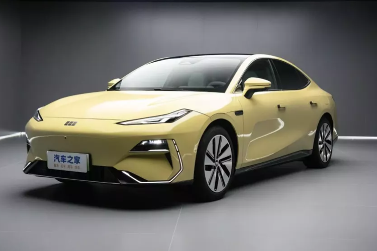 Gần đây, giới truyền thông của Trung Quốc được biết rằng, mẫu sedan chạy hoàn toàn bằng điện Geely Galaxy E8 2024 mới - thương hiệu con của Geely - chiếc xe E8 dựa trên kiến trúc mới nhất của hãng sẽ chính thức bắt đầu bán trước vào tuần sau.