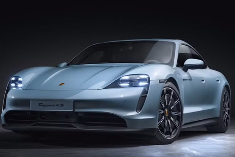  Porsche Taycan 4S: 330 km Dù chỉ có phạm vi hoạt động là 330 km trong một lần sạc nhưng Porsche Taycan 4S lại được trang bị công nghệ sạc nhanh 800V với tốc độ sạc 1.110 km/giờ. Đây cũng là một trong những mẫu xe có tốc độ sạc nhanh nhất hiện nay.