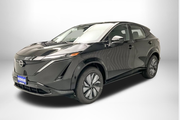  Nissan Ariya Engage E-4ORCE: 328 km Được trang bị bộ pin 63 Wh và hệ truyền động một động cơ, mẫu Nissan Ariya Engage E-4ORCE hiện có phạm vi hoạt động chỉ 328 km cho một lần sạc.