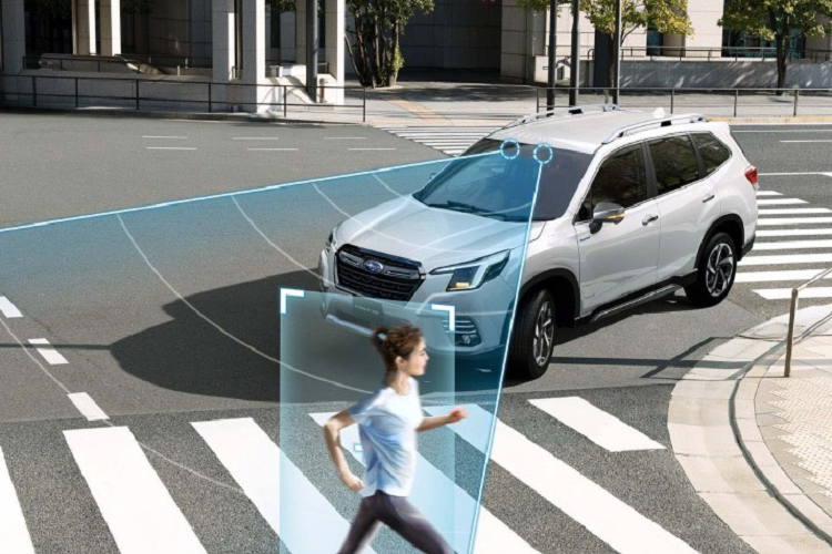 Nhờ đó, mẫu SUV cỡ C này có những tính năng an toàn chủ động ADAS như hệ thống phanh kèm đánh lái khẩn cấp tự động, hệ thống kiểm soát hành trình thích ứng, tự động đưa xe vào giữa làn đường, cảnh báo lệch làn đường, ngăn lệch làn đường, kiểm soát chân ga tiền va chạm và cảnh báo khi phương tiện phía trước khởi hành.