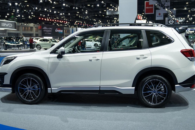 Động cơ của Subaru Forester GT 2023 không có gì mới. Xe vẫn dùng động cơ xăng Boxer 4 xi-lanh, dung tích 2.0L, sản sinh công suất tối đa 156 mã lực và mô-men xoắn cực đại 196 Nm. Động cơ đi với hộp số biến thiên vô cấp Lineartronic CVT và hệ dẫn động 4 bánh toàn thời gian AWD đặc trưng.